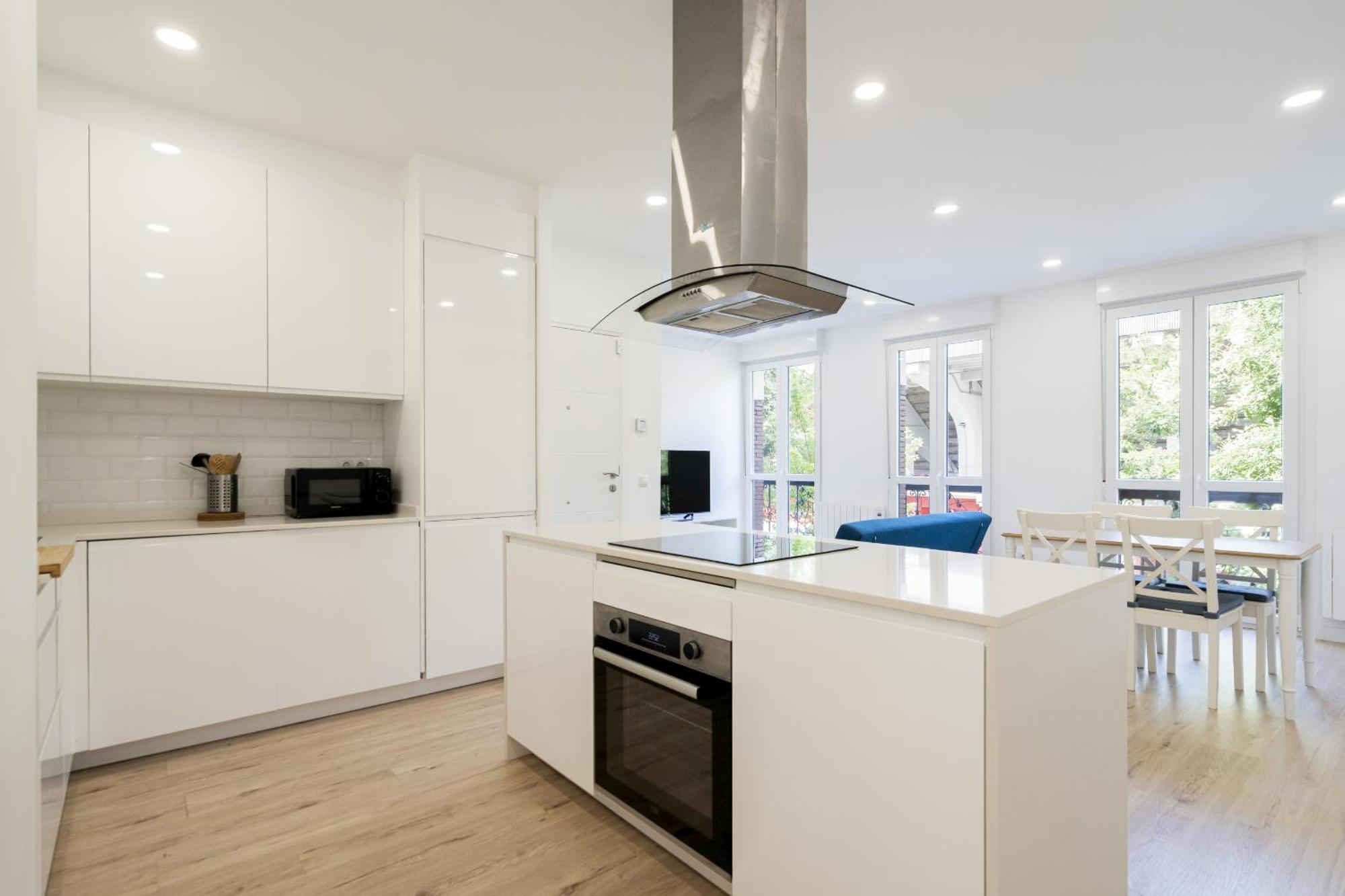 Apartamentos En La Avda De La Albufera Alquiler Temporal Madrid Eksteriør bilde