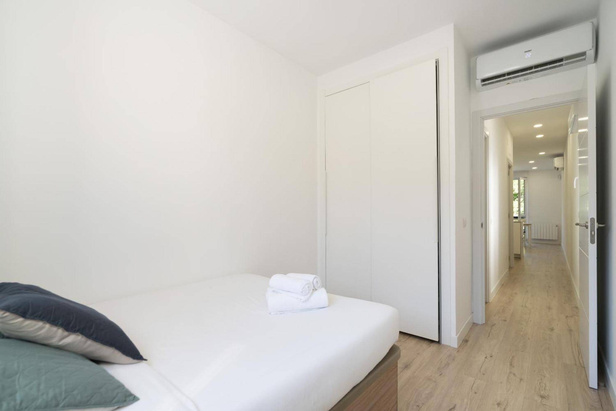 Apartamentos En La Avda De La Albufera Alquiler Temporal Madrid Eksteriør bilde