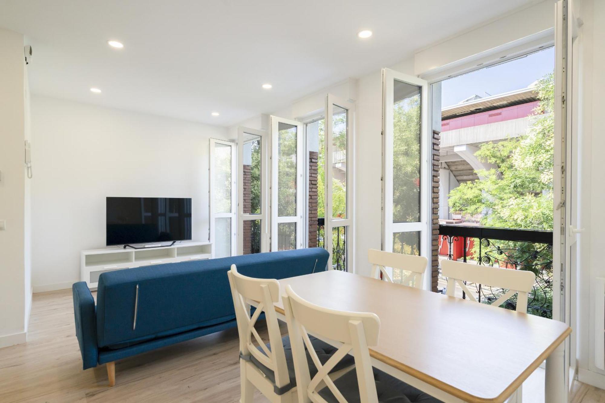Apartamentos En La Avda De La Albufera Alquiler Temporal Madrid Eksteriør bilde