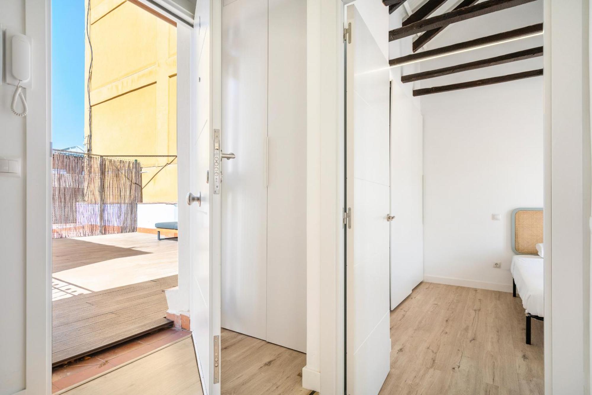 Apartamentos En La Avda De La Albufera Alquiler Temporal Madrid Eksteriør bilde