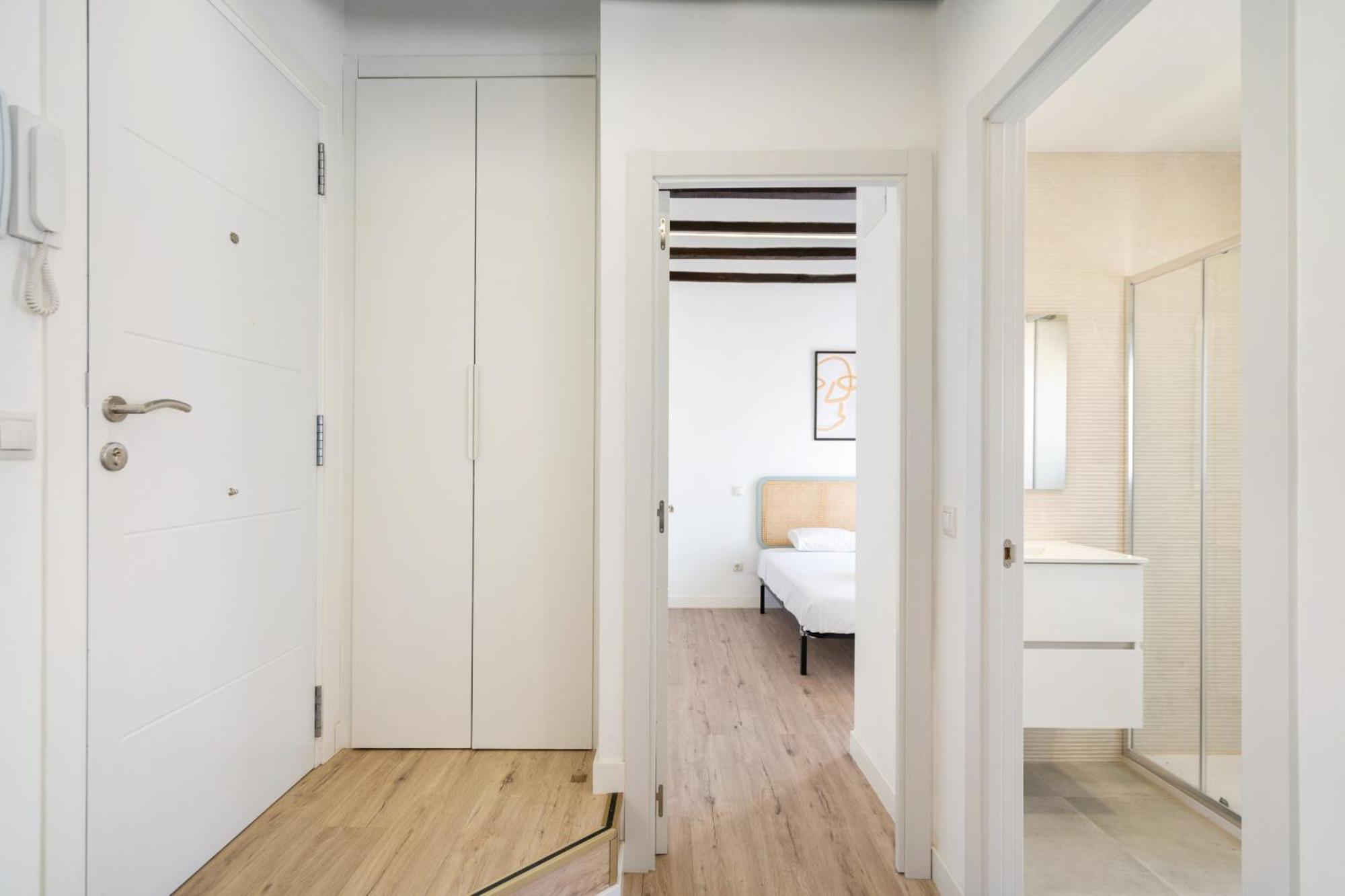Apartamentos En La Avda De La Albufera Alquiler Temporal Madrid Eksteriør bilde