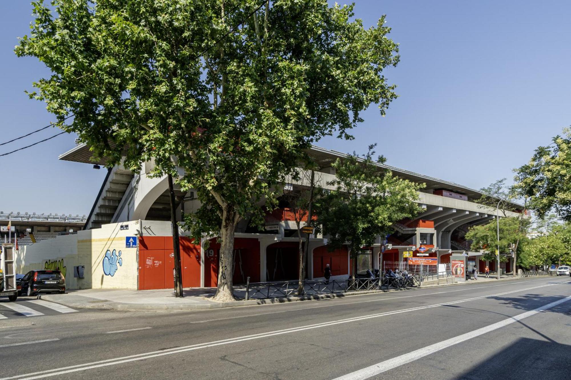 Apartamentos En La Avda De La Albufera Alquiler Temporal Madrid Eksteriør bilde