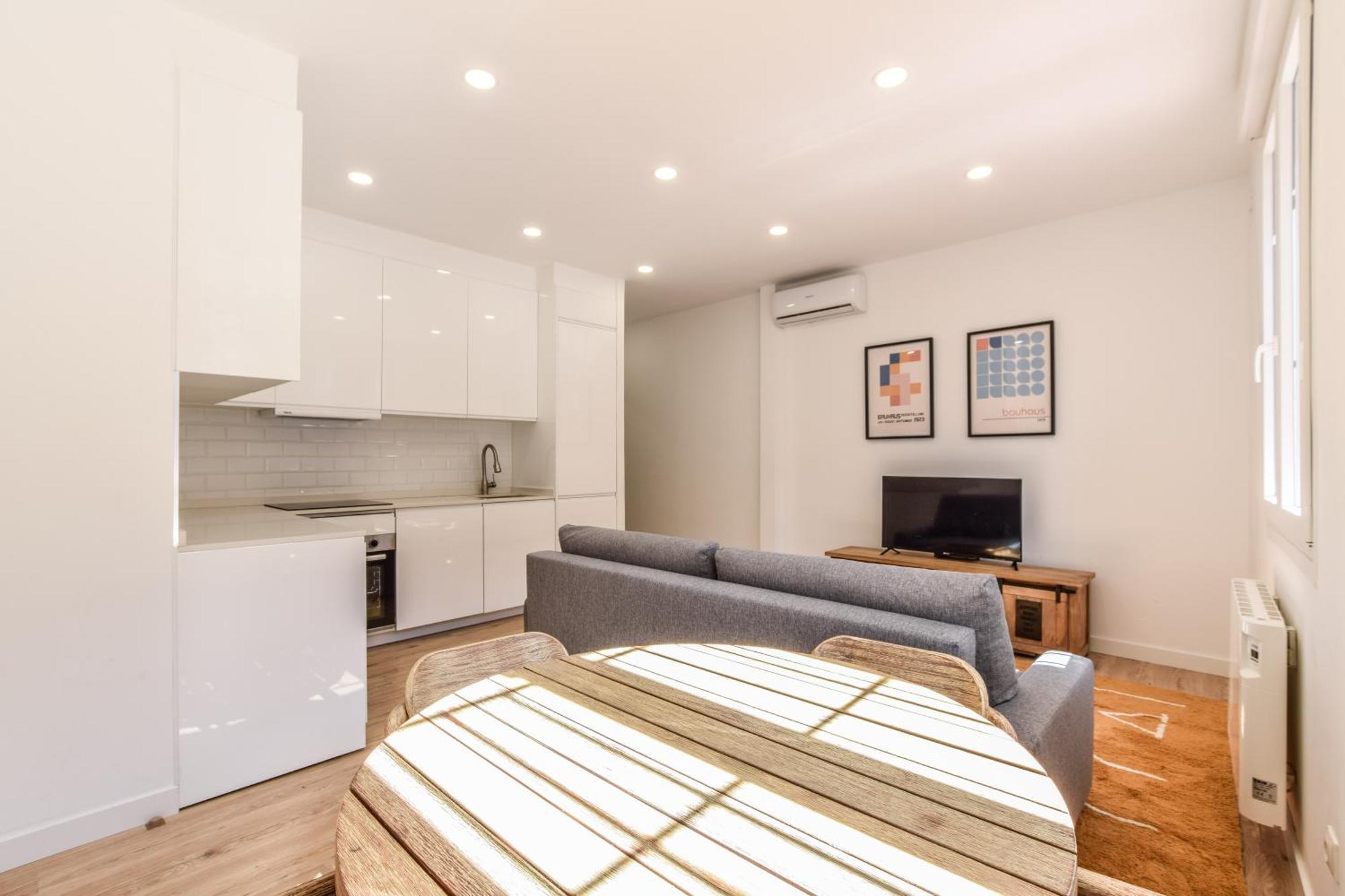 Apartamentos En La Avda De La Albufera Alquiler Temporal Madrid Eksteriør bilde